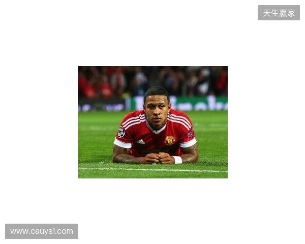 队长风范，曼联落后时B费利用肖疗伤时间来回指导大部分队友